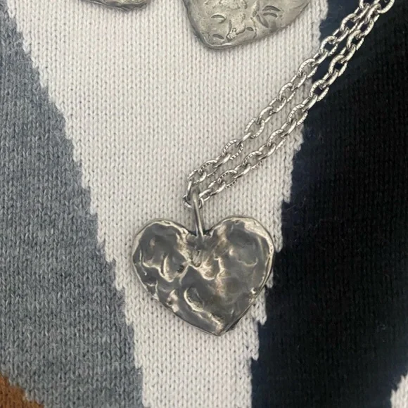 HEART NECKLACE and EARRING SET - Picture 2 of 7